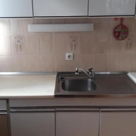 Kralj Matjaz - The Escape Under Alps Дом отдыха