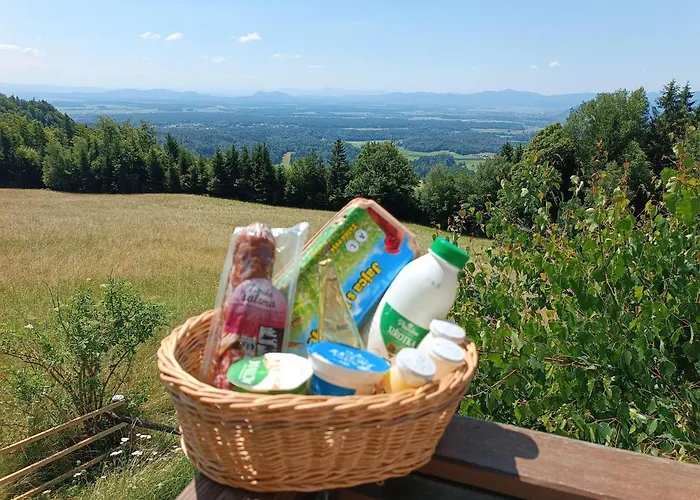 別荘 Kralj Matjaz - The Escape Under Alps *